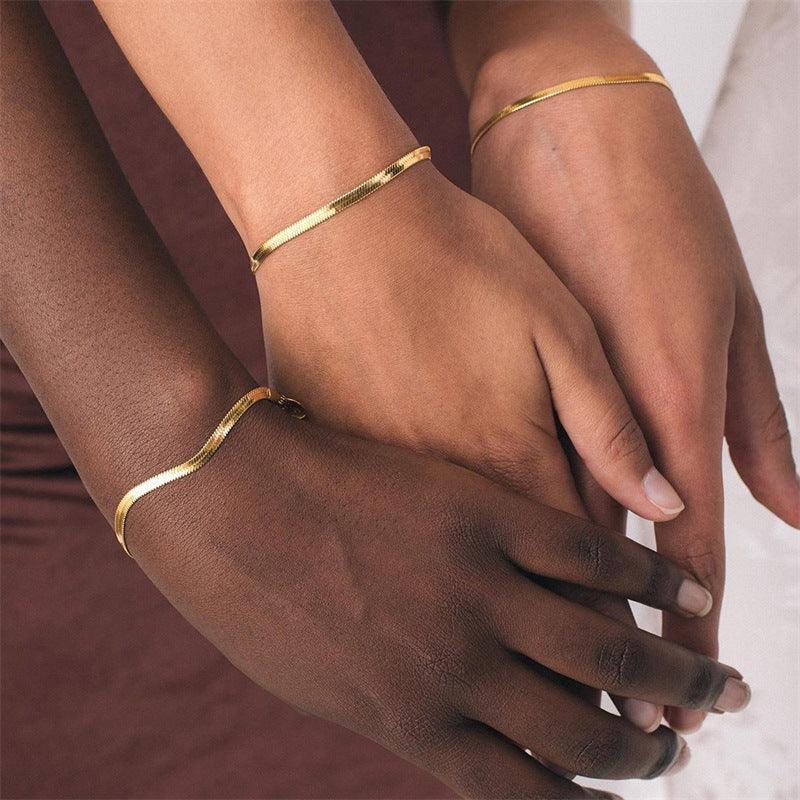 Vespertine Gold Herringbone Bracelet