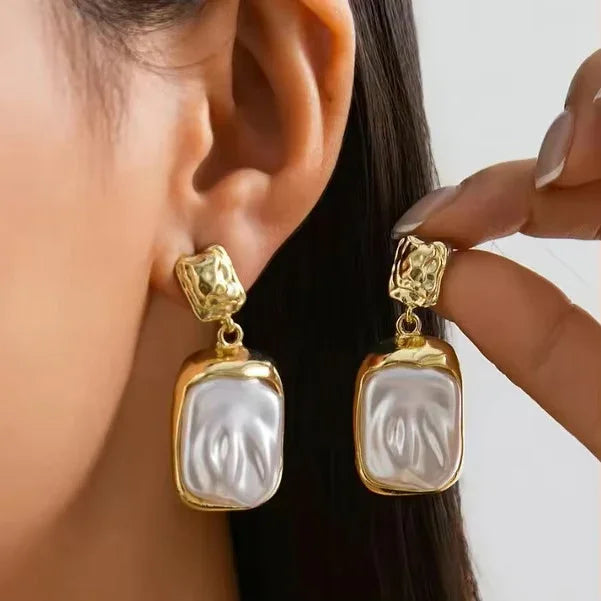 Maren Freshwater Pearl Earrings