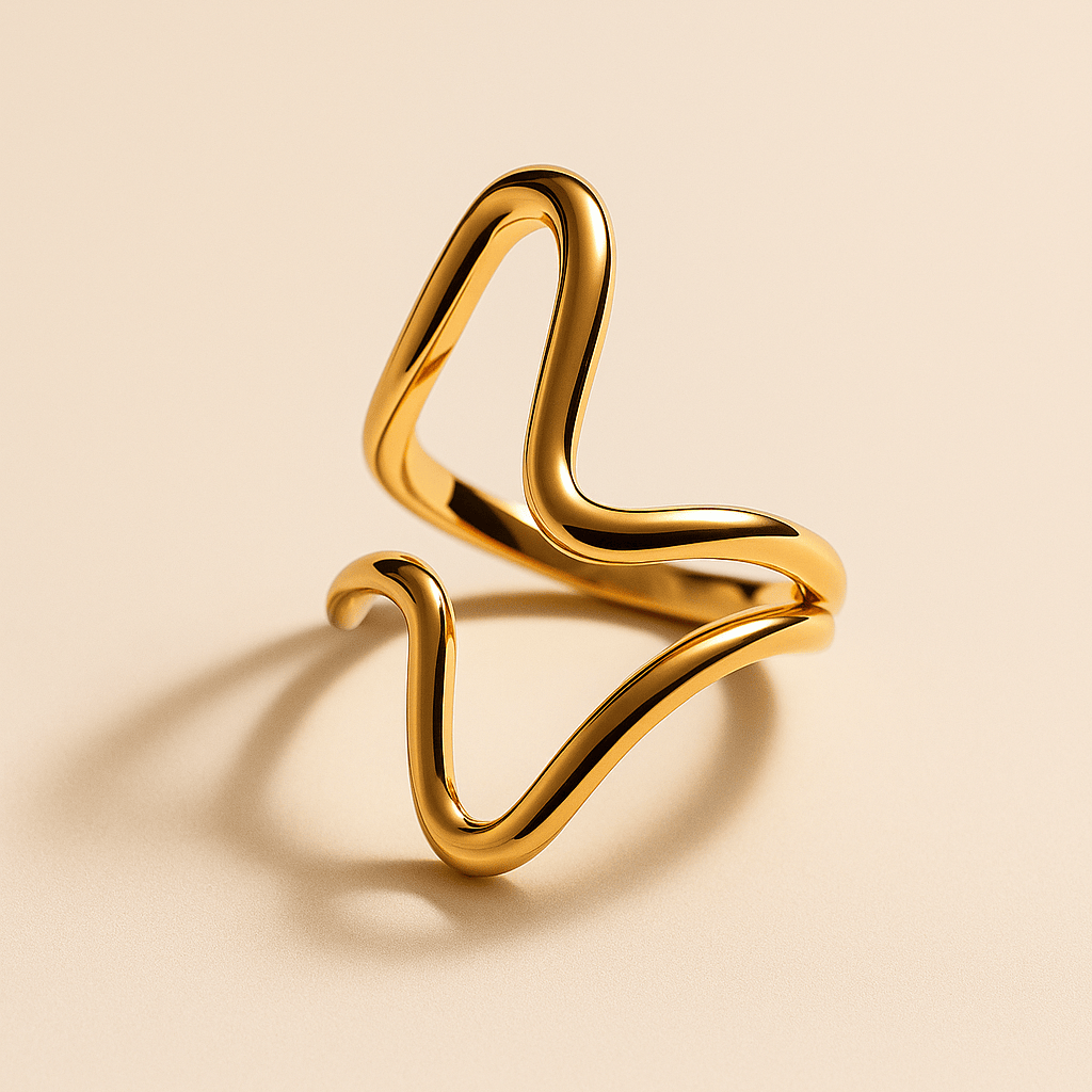 Linnea Wave Ring