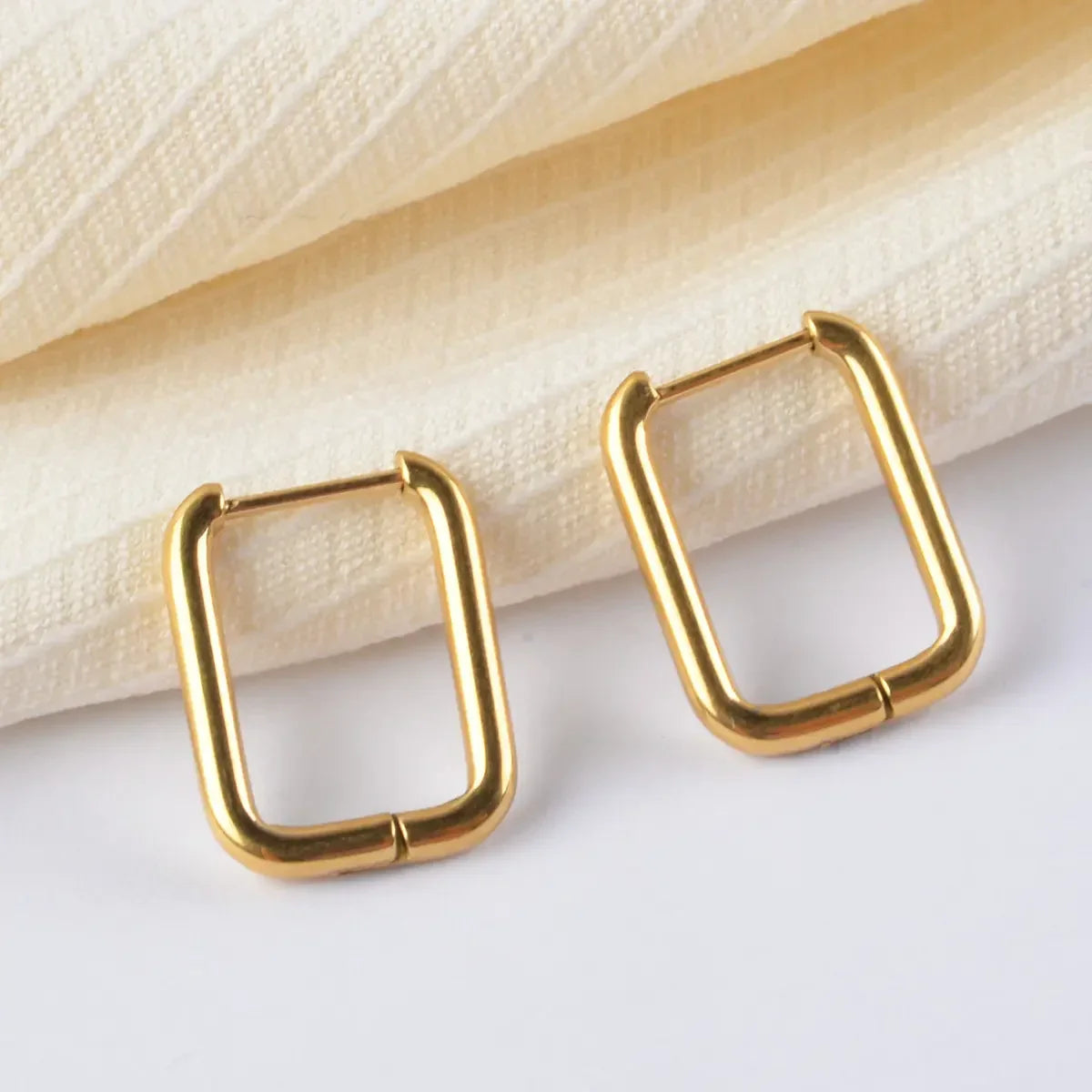 Faye Gold U Hoops
