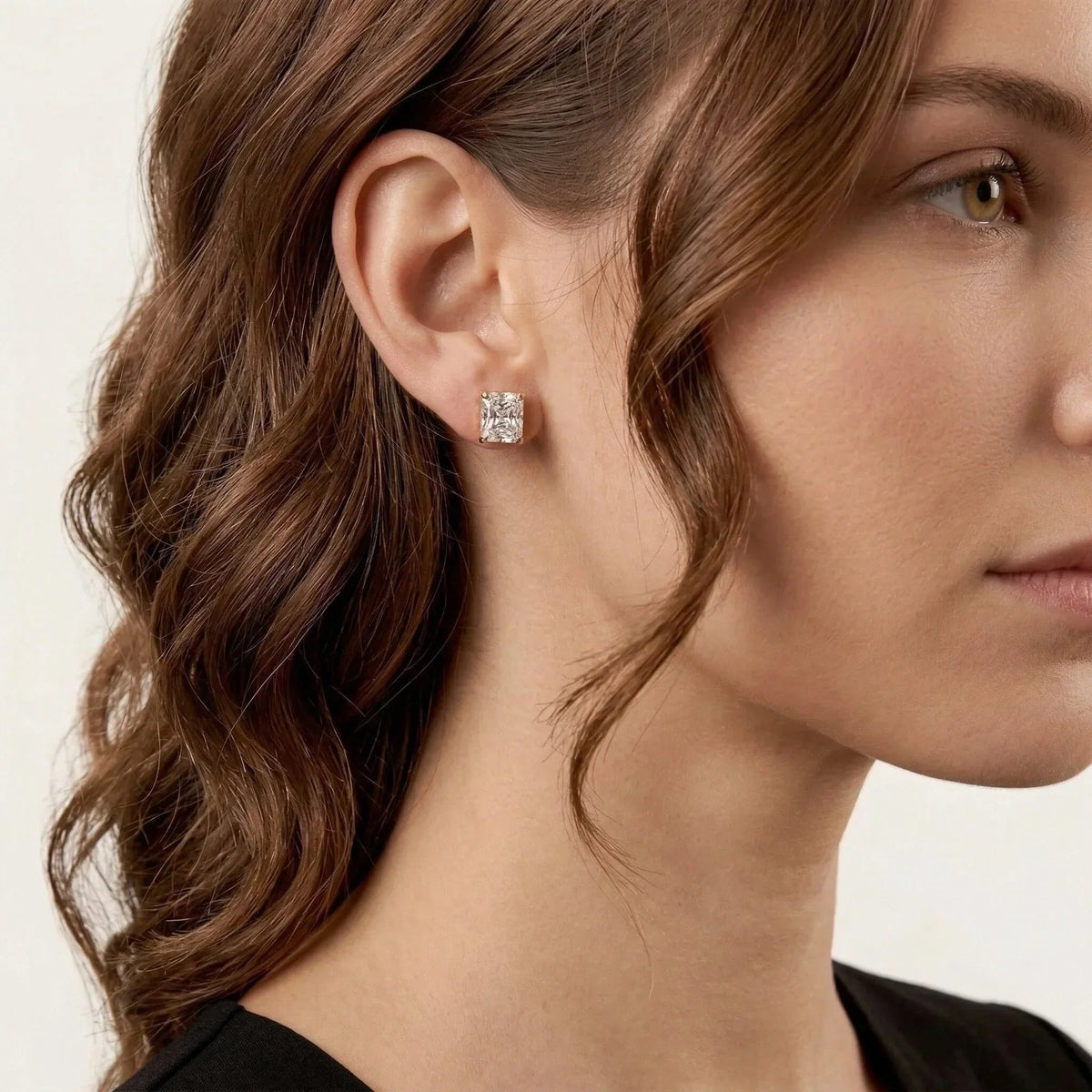 Wilhelmina Solitaire Earrings