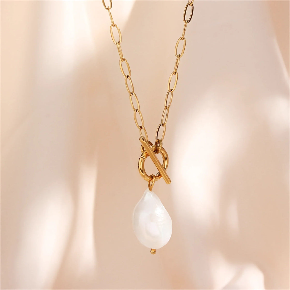 Tullia Freshwater Pearl Necklace