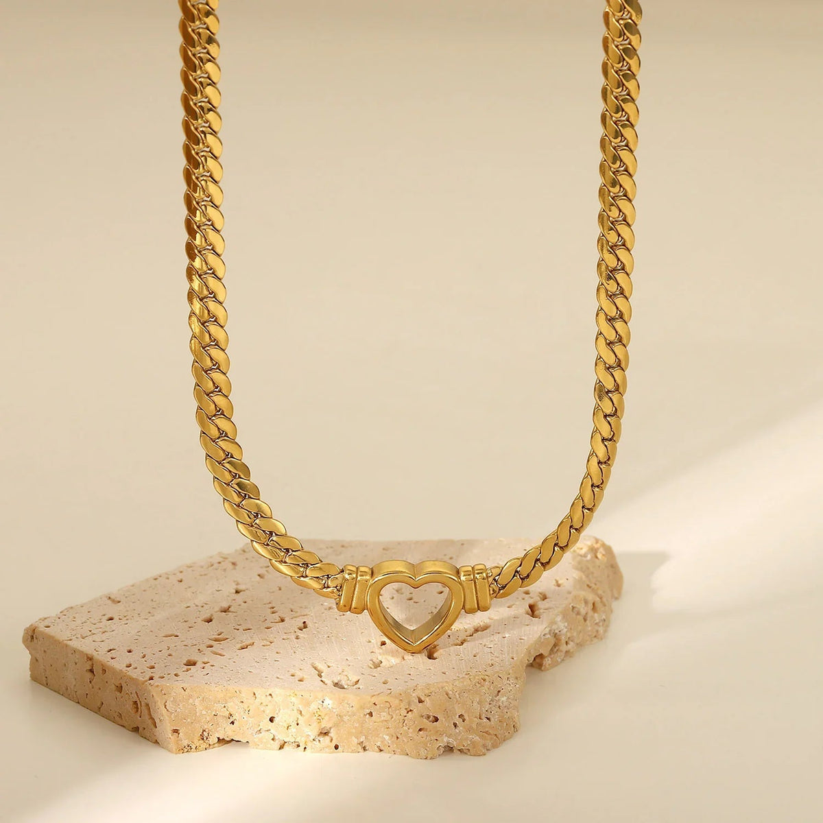 Lucasta Heart Choker