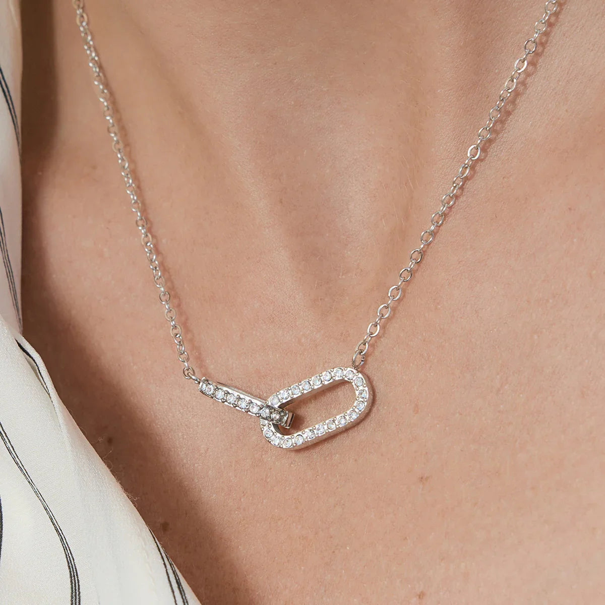 Camilla Interlocking Pendant