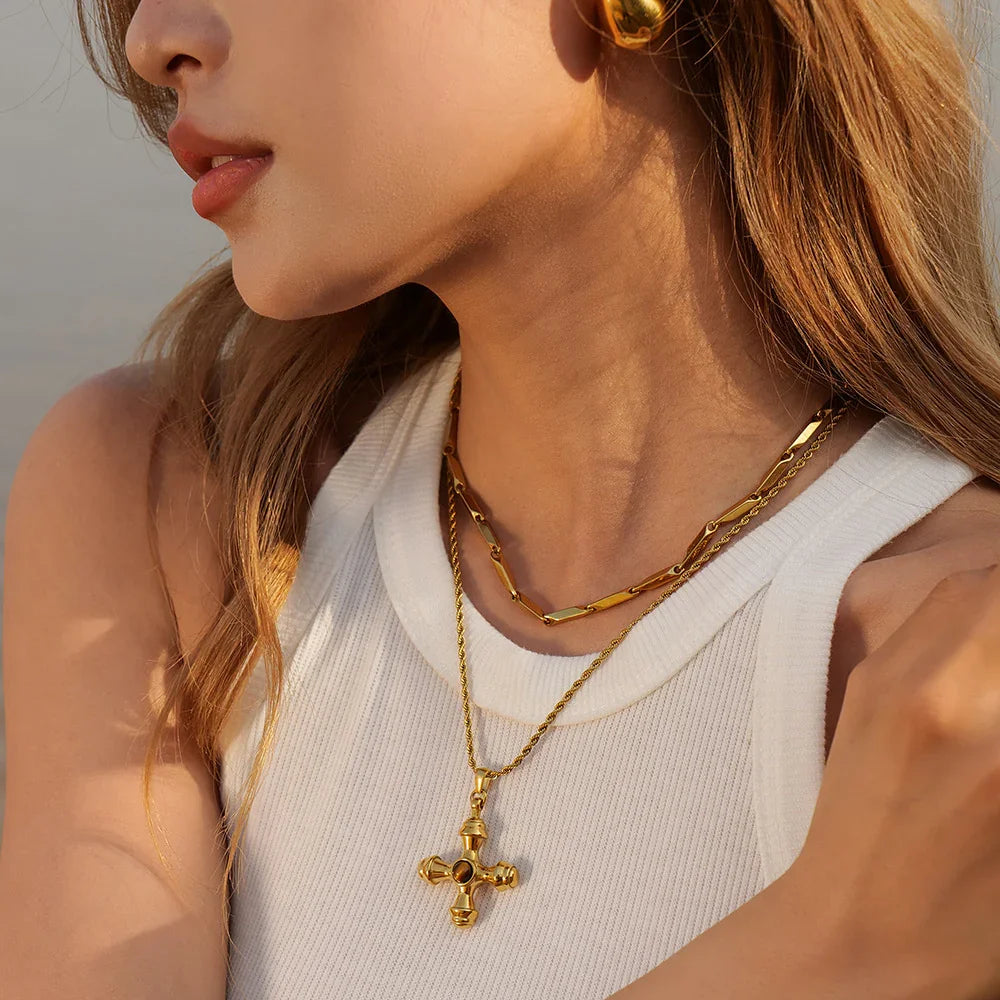 Alba Gold Necklace