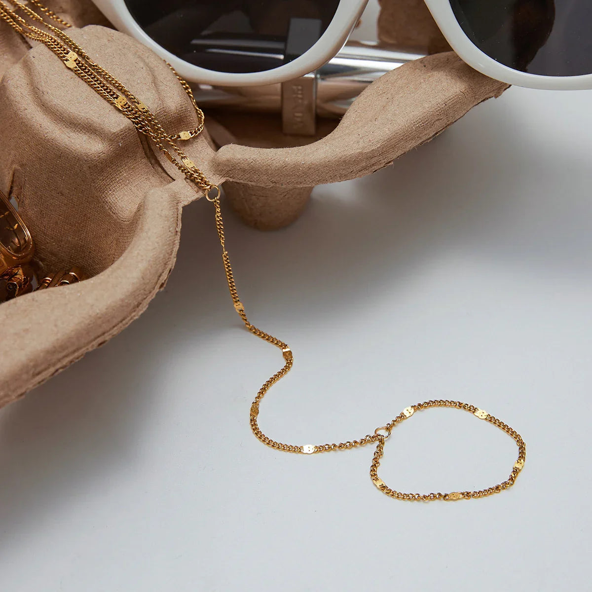 Anaïs Golden Hand Chain