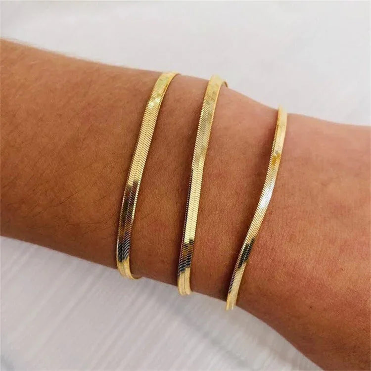 Vespertine Gold Herringbone Bracelet