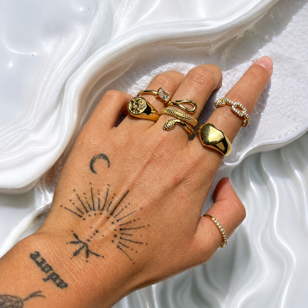 Amoret Ring