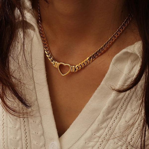 Lucasta Heart Choker
