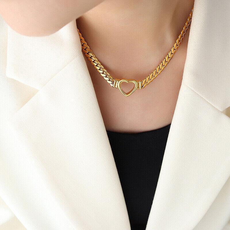 Lucasta Heart Choker