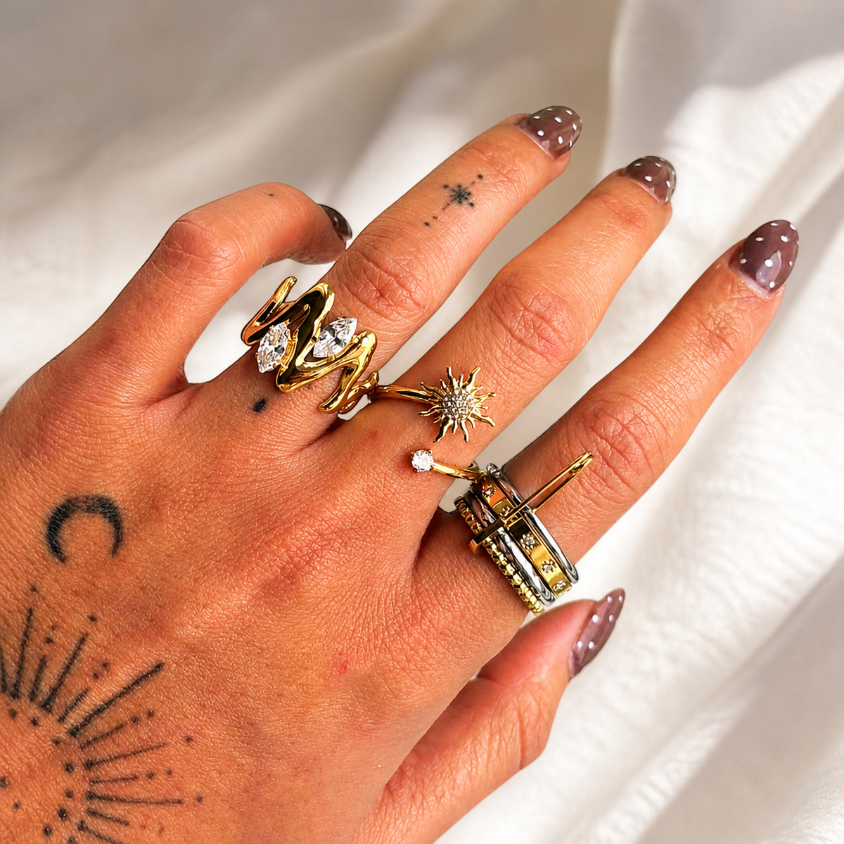 Novia Ring