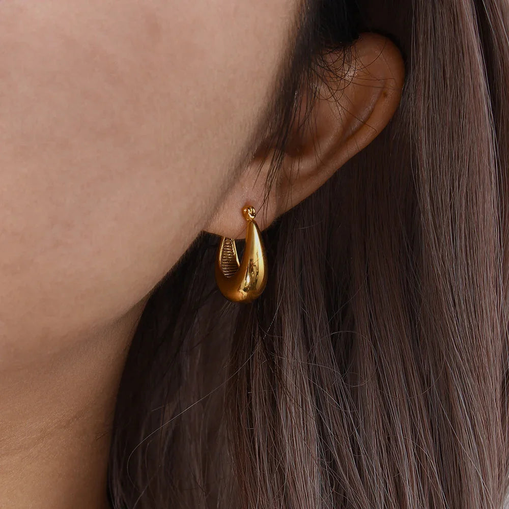 Tilly Hoop Earrings